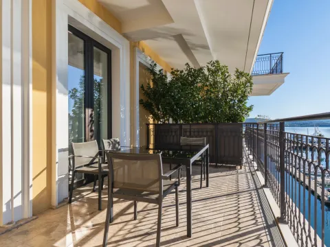 Prodaja, trosoban stan, 253m², Porto Montenegro, Tivat - image 14