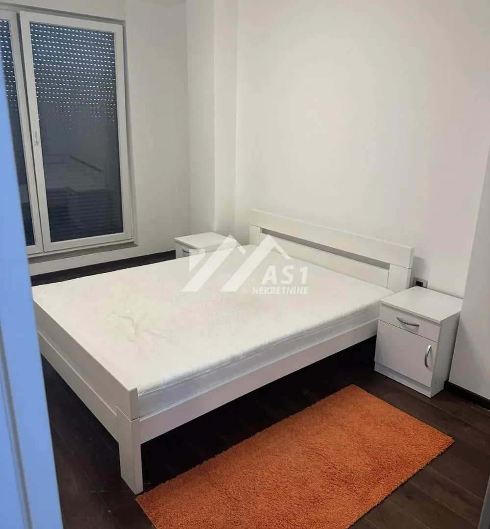 Izdavanje, trosoban stan, 76m², Adamovićevo Naselje, Novi Sad Sve Podlokacije