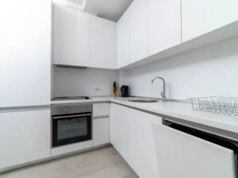 Izdavanje, dvosoban stan, 50m², Budva, Crna Gora - image 4