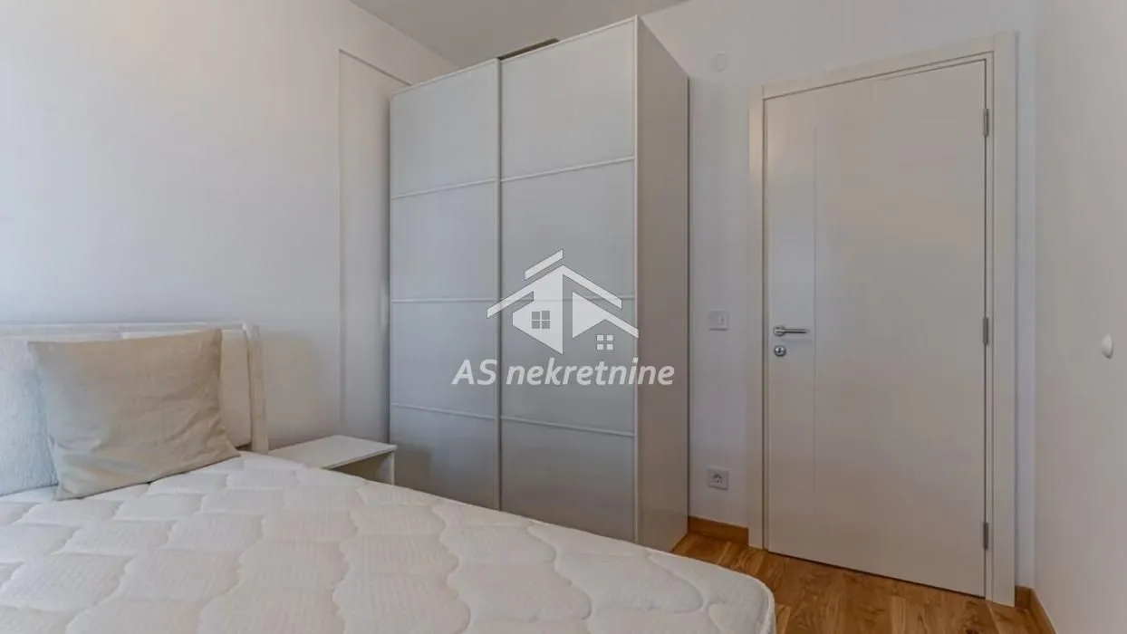 Izdavanje, dvosoban stan, 49m², Fon (Fon - Bilećka), Voždovac Sve Podlokacije