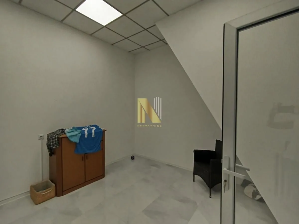 Rent, office space, 160m², Centar, Novi Sad