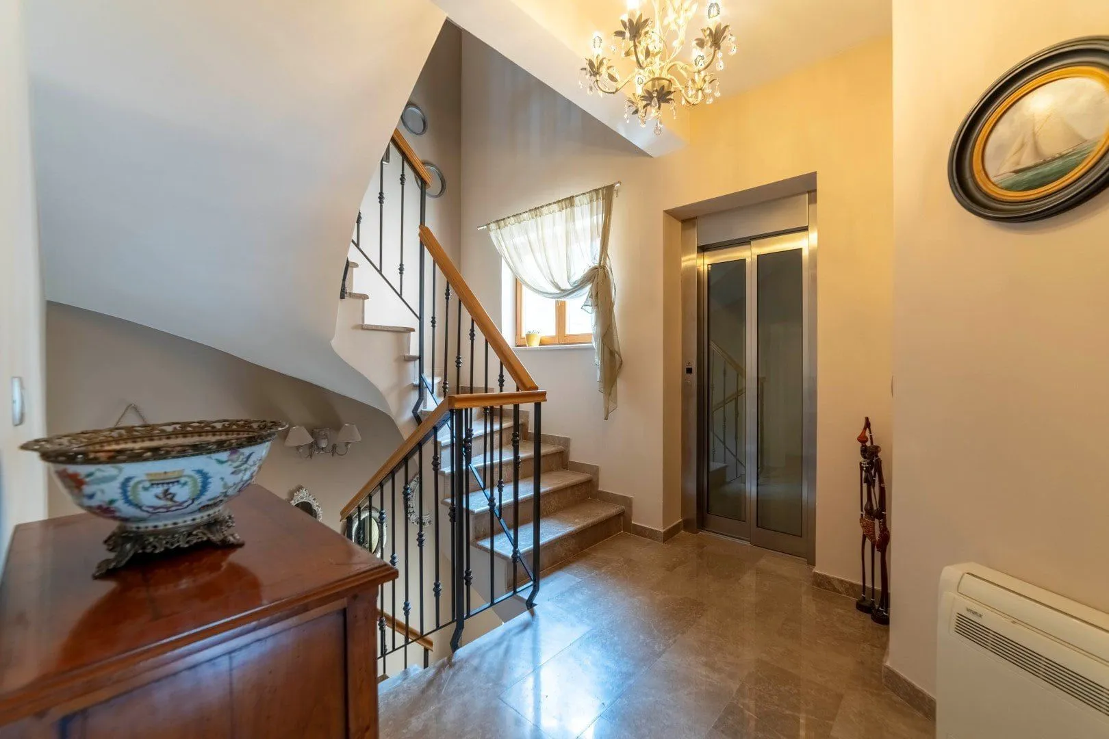 Sale, house, 507m², Dobrota, Kotor