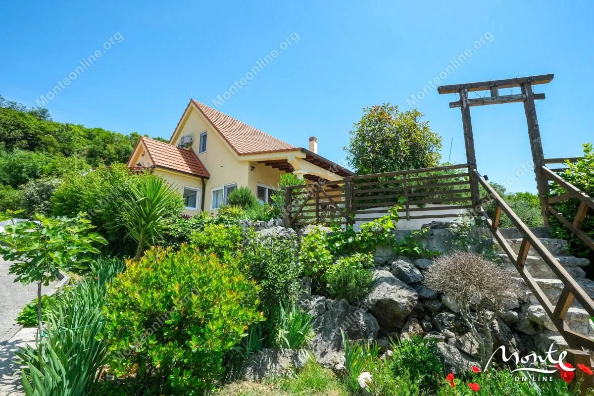 Sale, house, 177m², Krimovica, Kotor