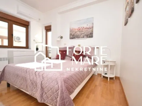 Sale, two bedroom apartment, 88m², Zelenika, Herceg Novi - image 9