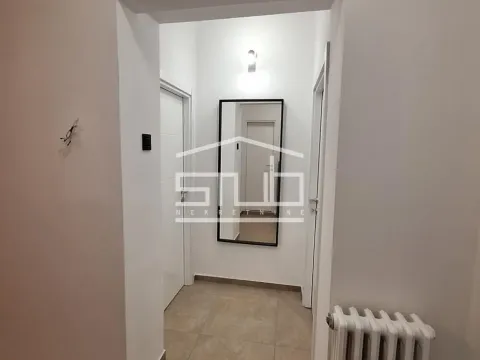 Izdavanje, trosoban stan, 70m², Savski Venac, Beograd - image 11