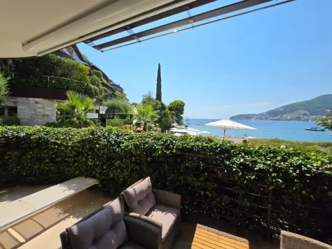Sale, one bedroom apartment, 94m², Budva, Crna Gora - image 11