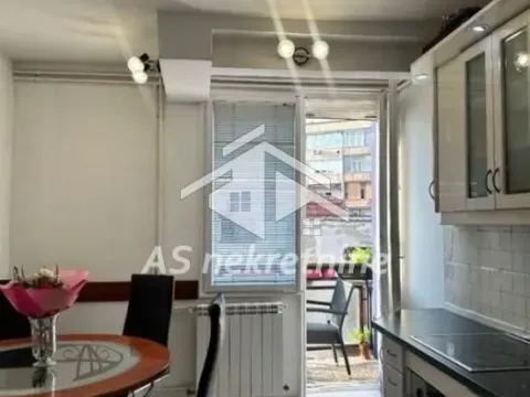 Izdavanje, trosoban stan, 80m², Čubura, Beograd - image 7
