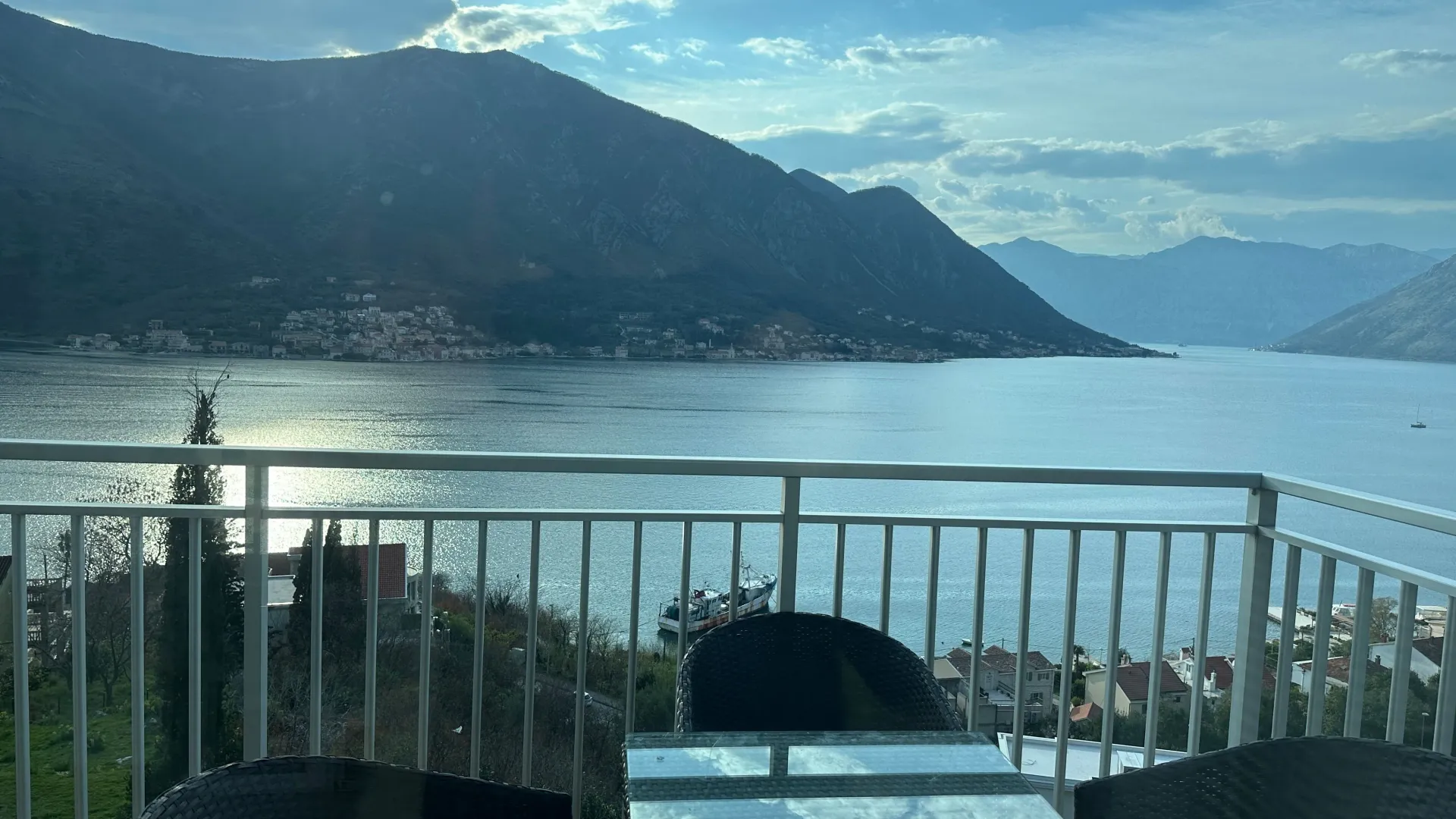 Prodaja, dvosoban stan, 75m², Grad, Kotor