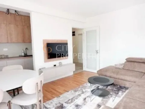 Izdavanje, stan, 60m², Pobrežje, Podgorica