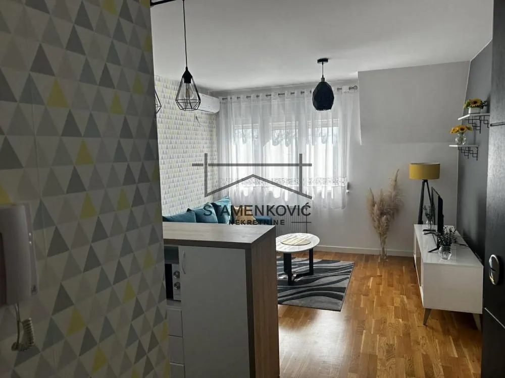 Izdavanje, jednosoban stan, 37m², Novi Sad Sve Podlokacije, Novi Sad