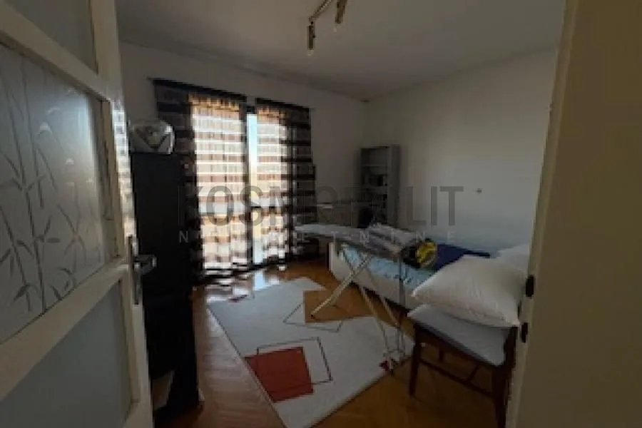 Prodaja, kuća, 300m², Višnjica, Palilula Sve Podlokacije