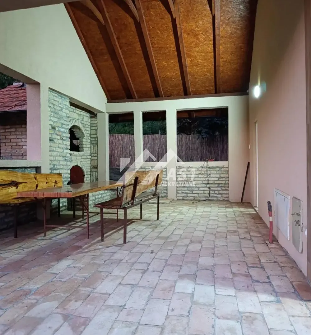 Izdavanje, kuća, 140m², Sremska Kamenica, Petrovaradin