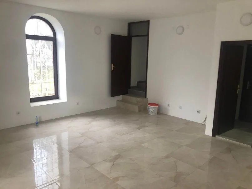 Rent, office space, 170m², Zemun Sve Podlokacije, Beograd