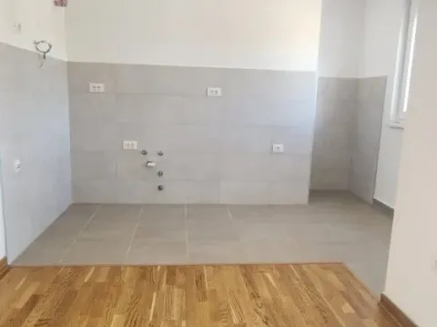 Prodaja, jednosoban stan, 48m², Zagorič, Podgorica - image 4