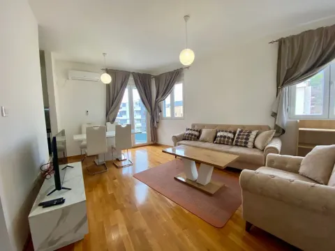Sale, two bedroom apartment, 58m², Bečići, Budva