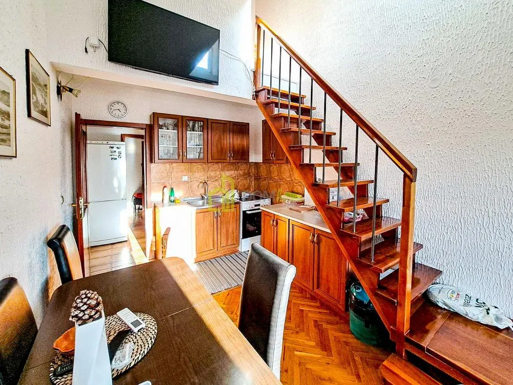 Sale, four bedroom apartment, 75m², Makedonsko naselje, Bar