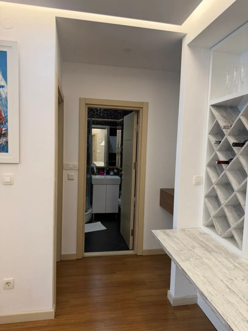 Prodaja, dvosoban stan, 90m², Zaobilaznica, Budva