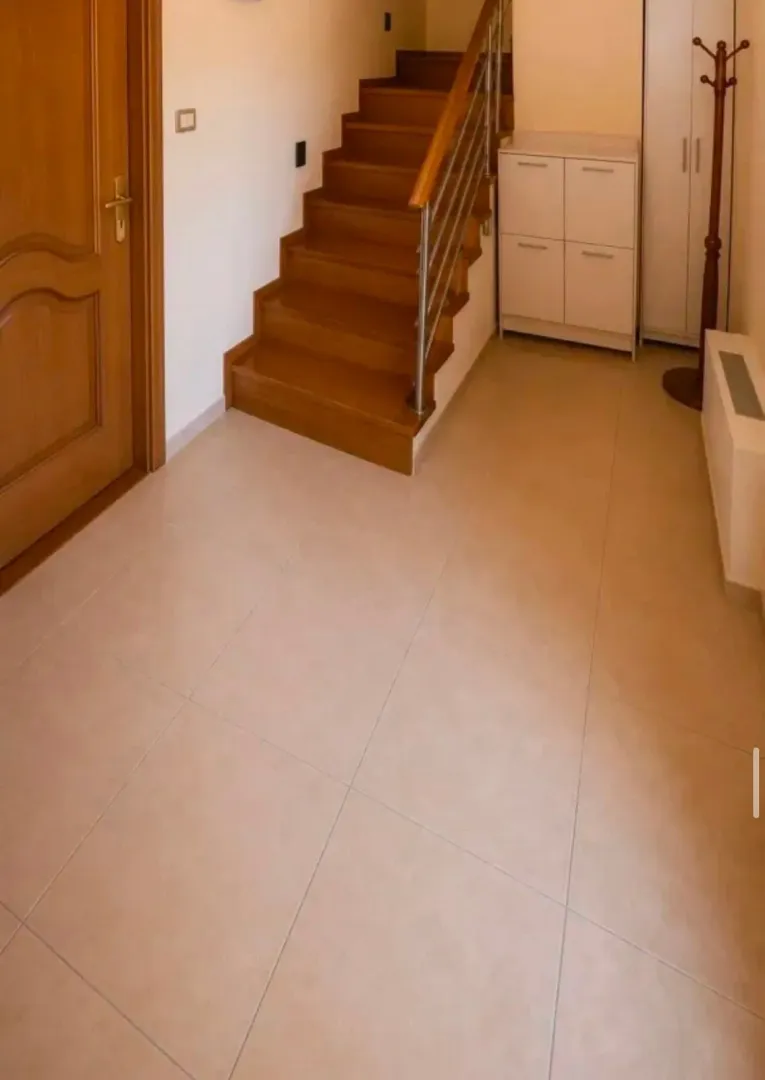 Prodaja, trosoban stan, 200m², Preko Morače, Podgorica