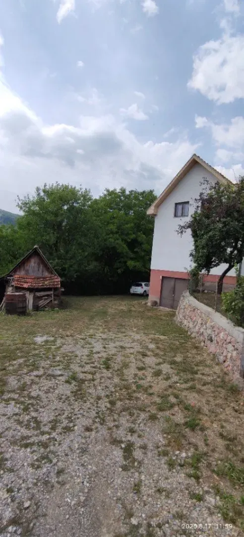 Sale, house, 250m², Kosjerić, Srbija