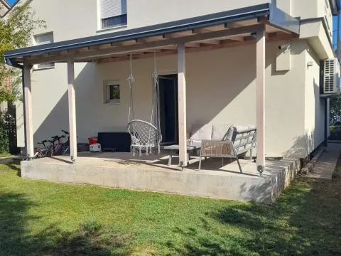 Prodaja, kuća, 145m², Podgorica, Crna Gora