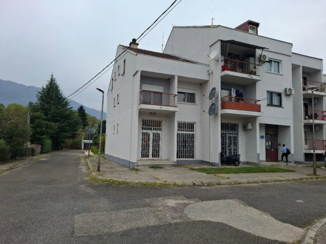 Izdavanje, poslovni prostor, 23m², Pažići, Danilovgrad