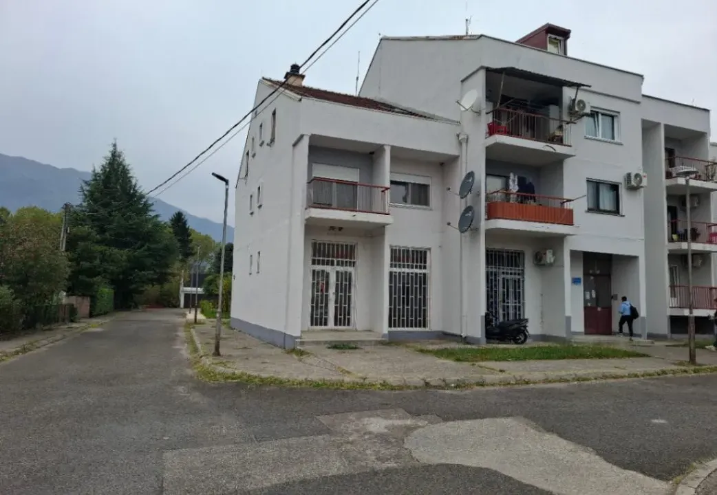Izdavanje, poslovni prostor, 23m², Pažići, Danilovgrad