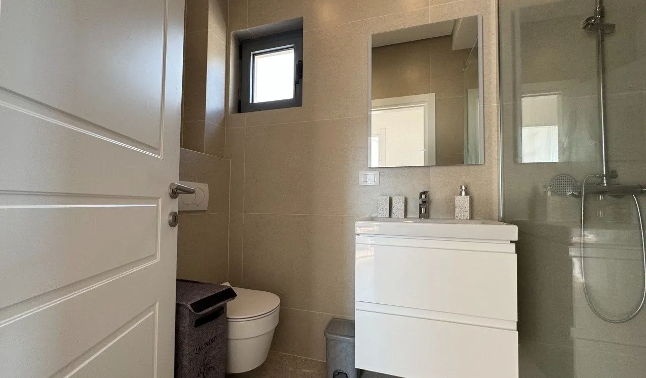 Prodaja, dvosoban stan, 76m², Tivat, Crna Gora