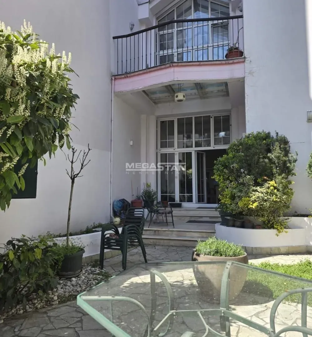 Sale, house, 815m², Vračar Sve Podlokacije, Beograd