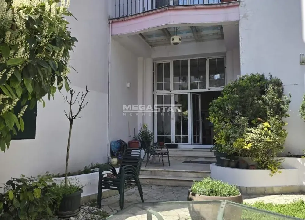 Prodaja, kuća, 815m², Vračar Sve Podlokacije, Beograd