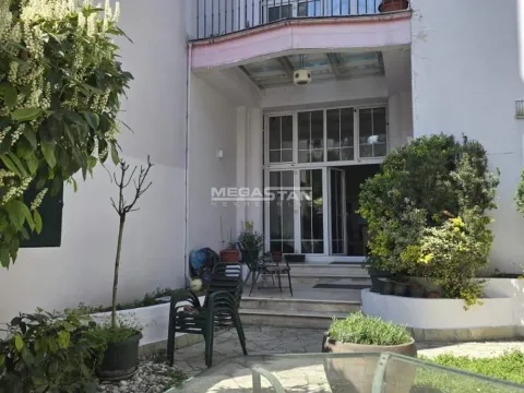 Kuća in Vračar Sve Podlokacije