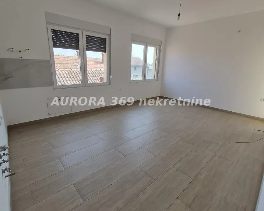 Prodaja, trosoban stan, 58m², Ruma, Srbija