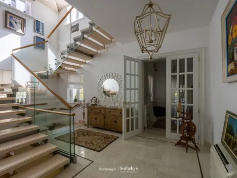 Rent, house, 587m², Dobrota, Kotor - image 42