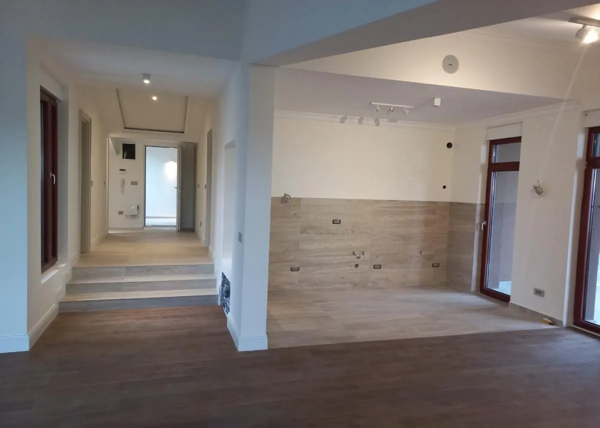 Rent, four bedroom apartment, 174m², Savski Venac, Beograd