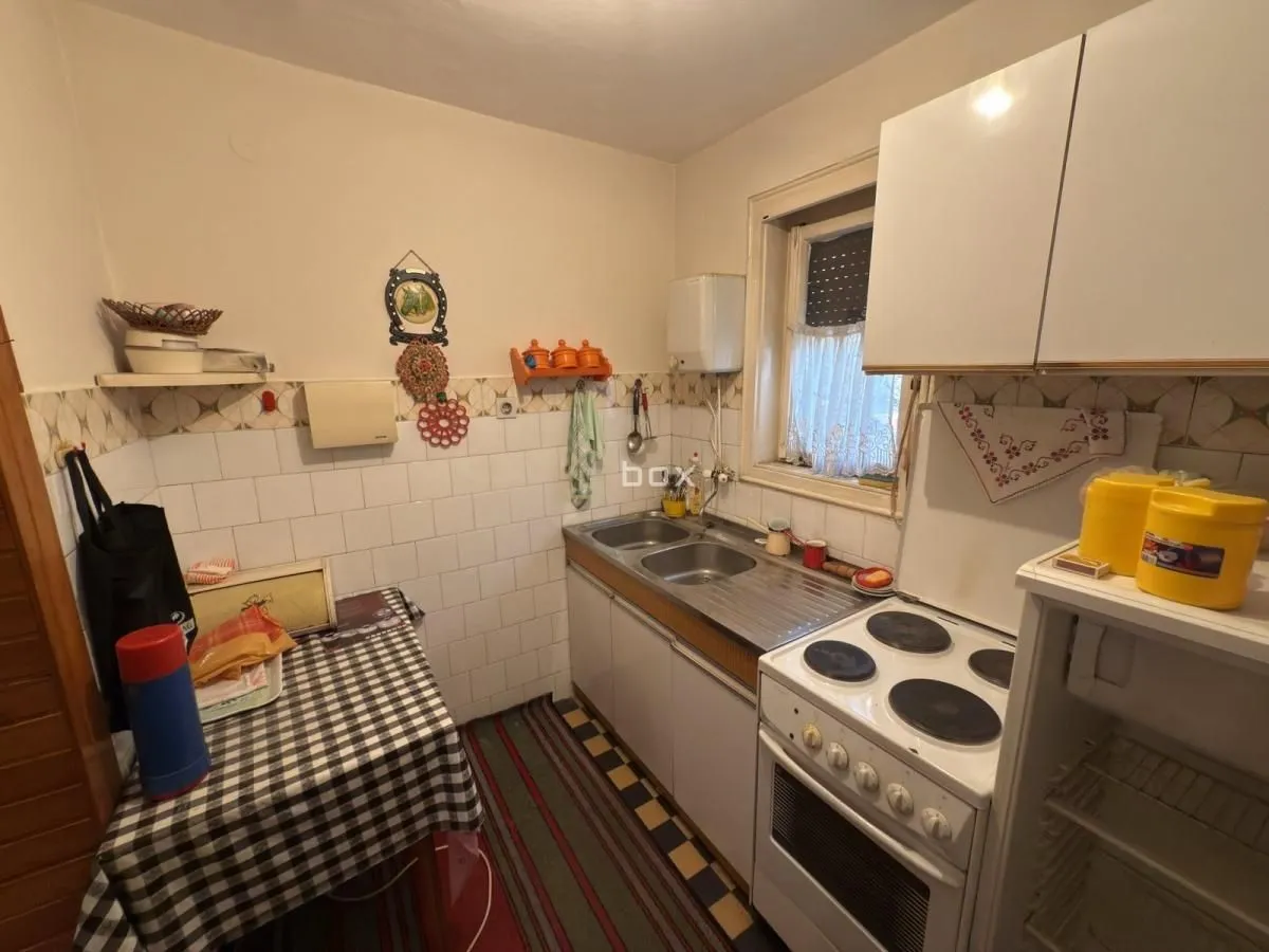 Prodaja, trosoban stan, 79m², Palilula, Niš