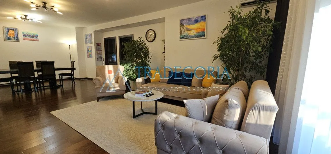 Prodaja, trosoban stan, 151m², Bar, Crna Gora