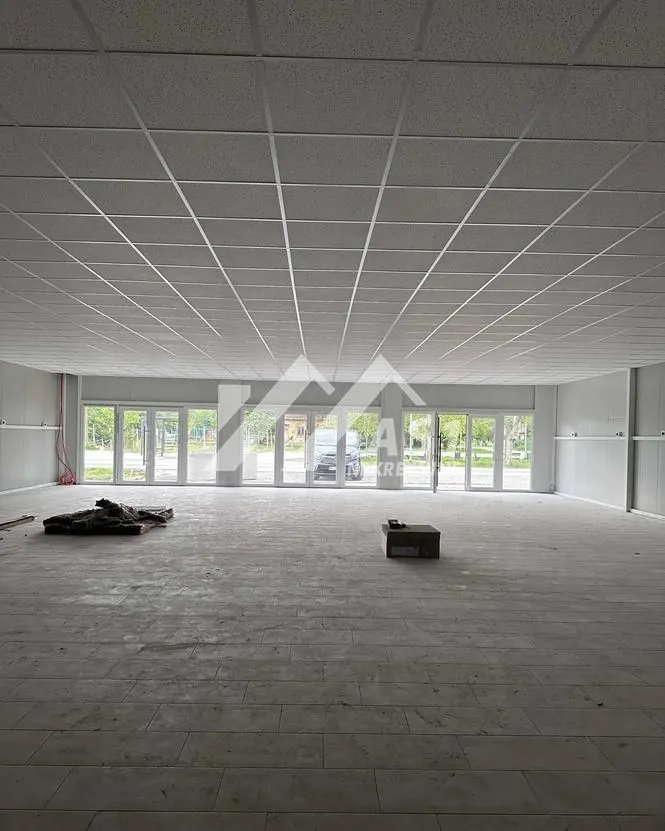 Rent, office space, 280m², Kisač, Novi Sad Sve Podlokacije