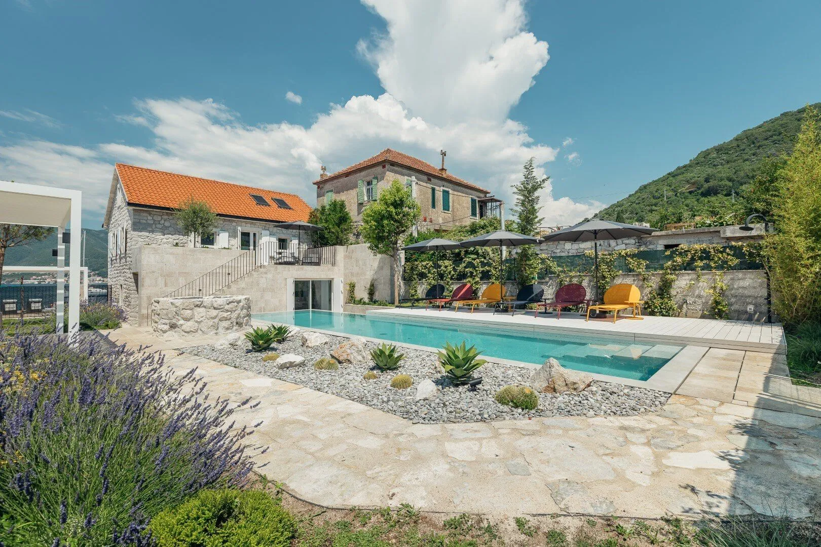 Rent, house, 170m², Donja Lastva, Tivat