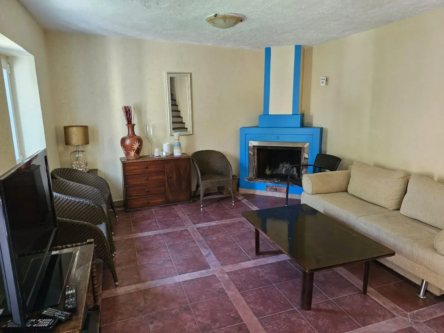 Izdavanje, kuća, 100m², Muo, Kotor