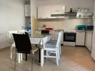 Izdavanje, trosoban stan, 87m², Seljanovo, Tivat - image 2