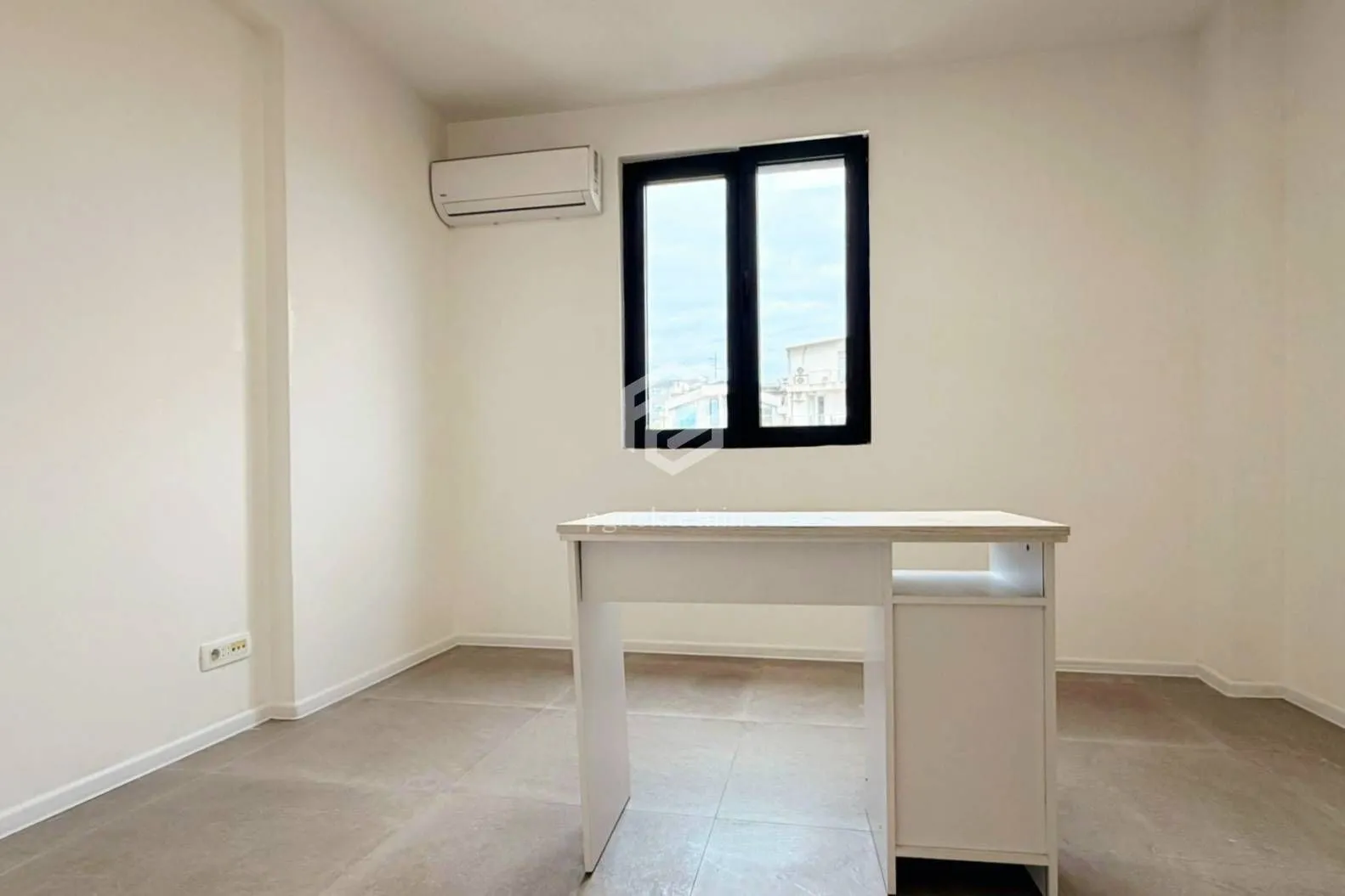 Rent, office space, 120m², Centar, Podgorica