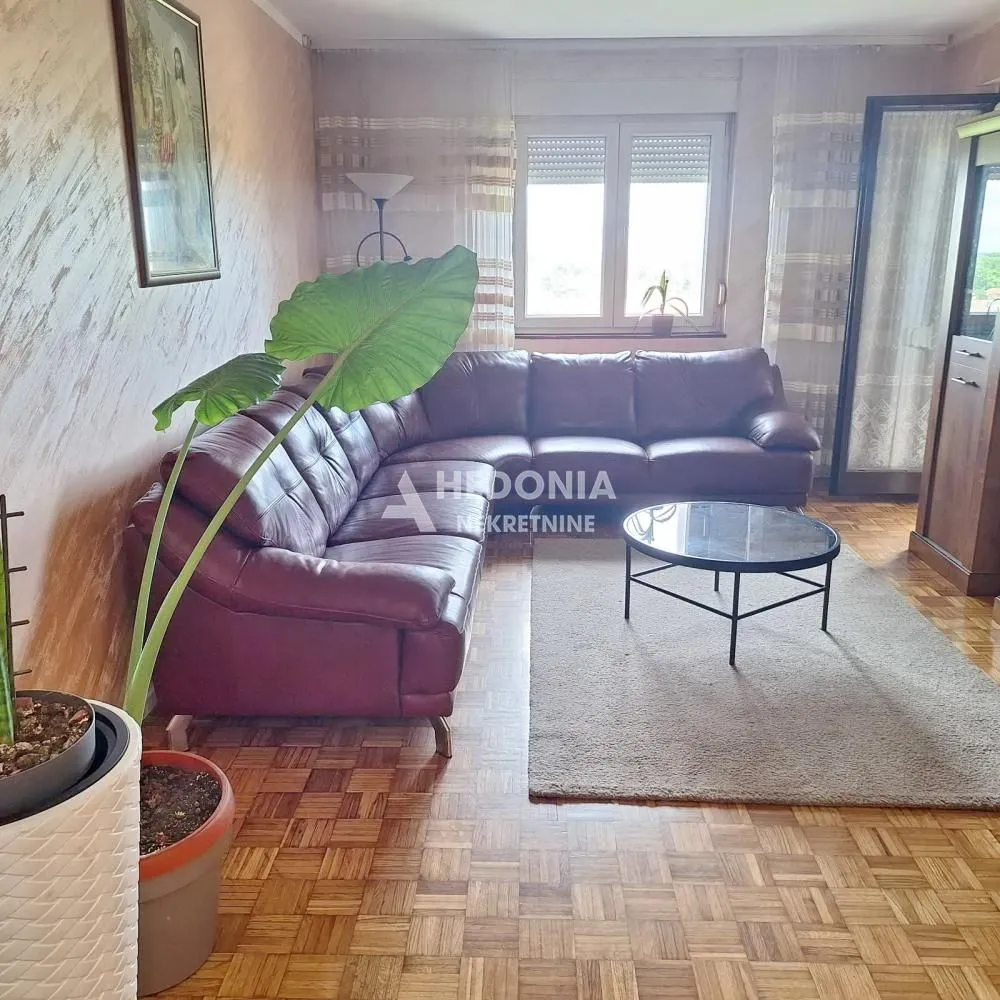 Prodaja, dvosoban stan, 78m², Zemun Sve Podlokacije, Beograd