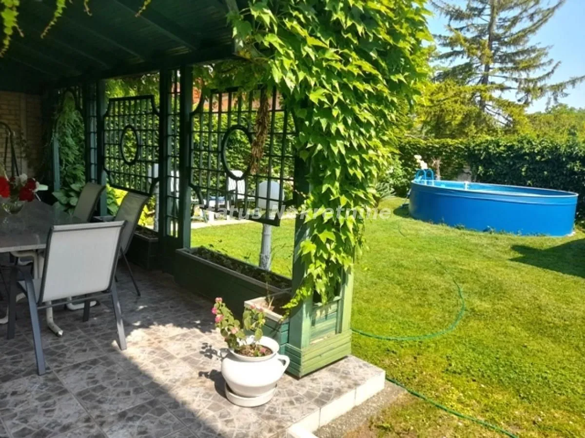 Prodaja, kuća, 274m², Temerin, Novi Sad