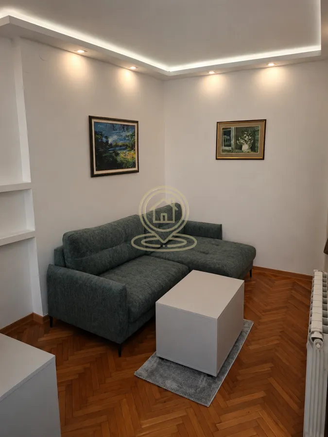 Izdavanje, jednosoban stan, 27m², Stari Grad, Beograd