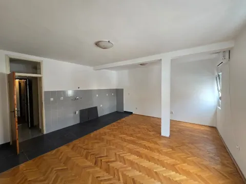 Prodaja, dvosoban stan, 57m², Centar, Budva - image 6