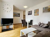 Izdavanje, jednosoban stan, 48m², Centar, Budva - image 11