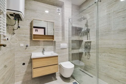 Moderne kupatilo sa tuš kabinom, umivaonikom i ugradnom wc šoljom. - image 5