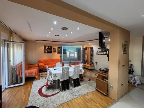 Prodaja, četvorosoban stan, 111m², Centar, Jagodina - image 4