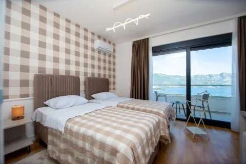 Rent, house, 250m², Budva, Crna Gora - image 13