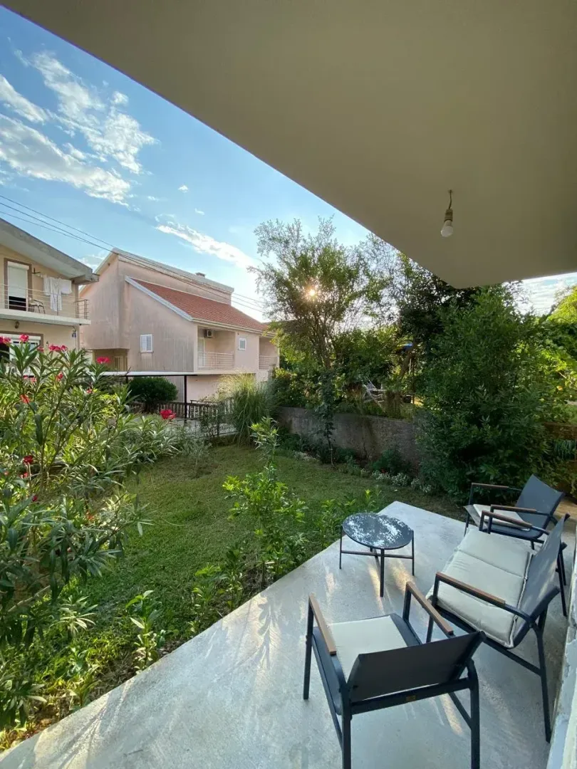 Rent, one bedroom apartment, 55m², Tivat, Crna Gora