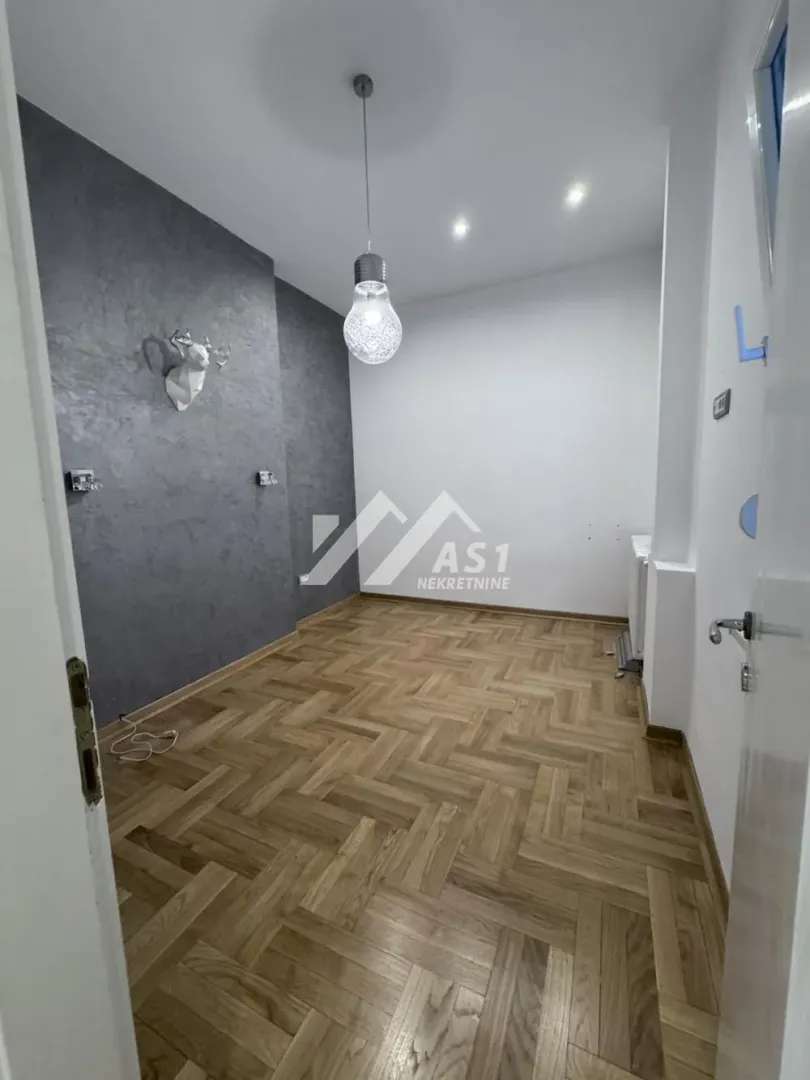 Prodaja, trosoban stan, 79m², Novi Sad Sve Podlokacije, Novi Sad